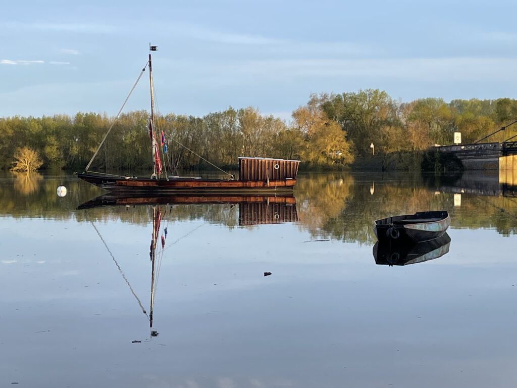 Bouchemaine, soleil couchant sur des bateaux